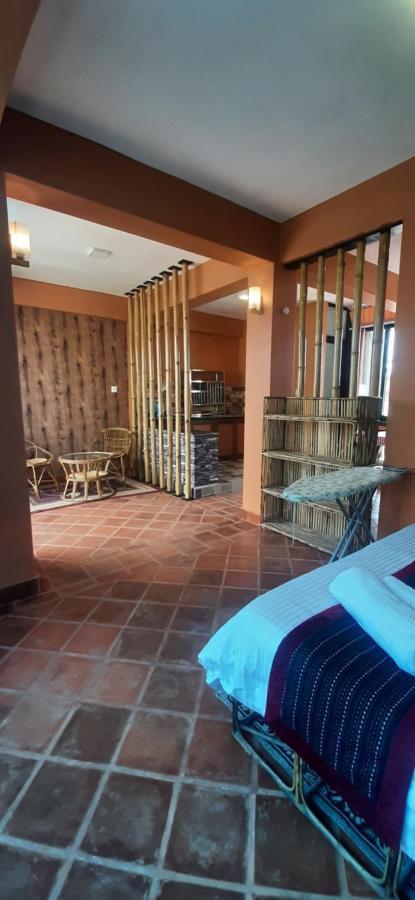 Looniva Guest House Lalitpur المظهر الخارجي الصورة
