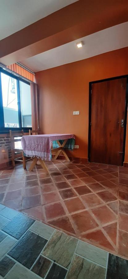 Looniva Guest House Lalitpur المظهر الخارجي الصورة