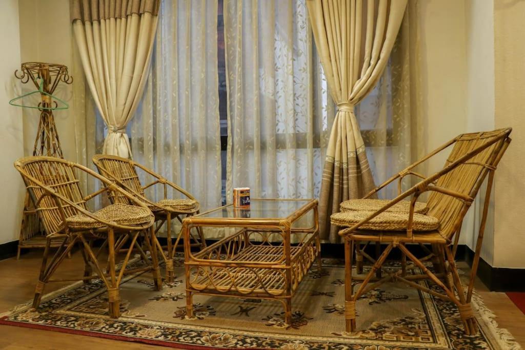 Looniva Guest House Lalitpur المظهر الخارجي الصورة